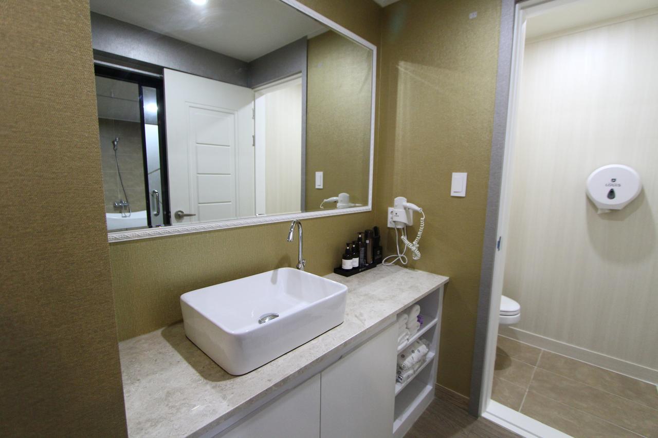 Hotel Louis.J Sasang-Gu Екстериор снимка